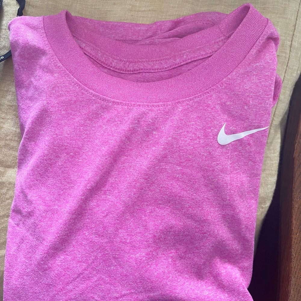 The Nike tee DRI FIT